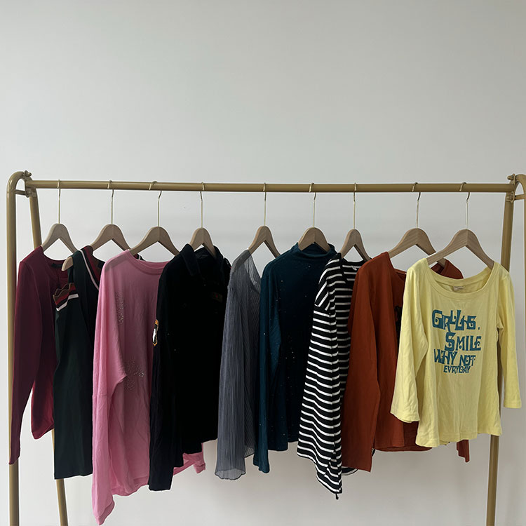 T-shirt à manches longues pour dames d'occasion
